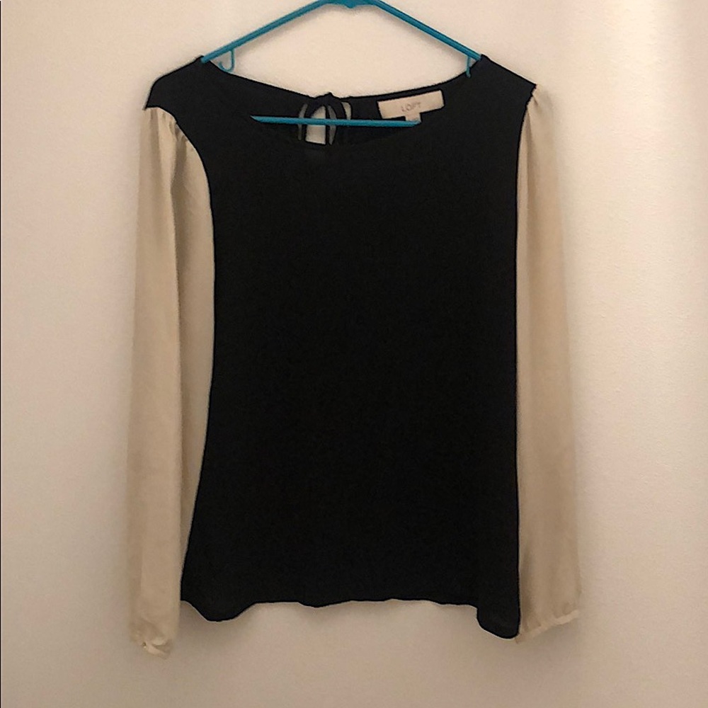 Black/cream long sleeved blouse